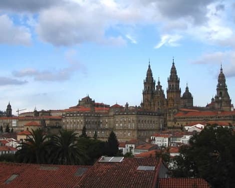 Flug + Hotel Santiago de Compostela