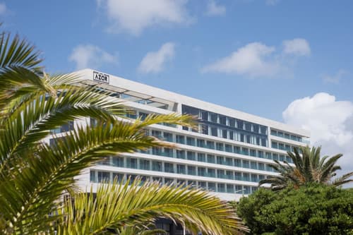 Azor Hotel, Imagem em destaque